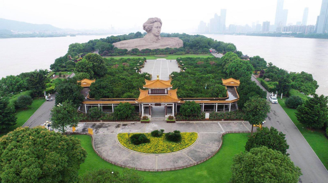 16003983843298856 《南昌日报》刊发南昌城投集团总经理张东林赴长沙进建调查心得体味文章